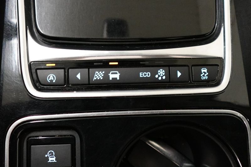 Jaguar F-Pace bild 15