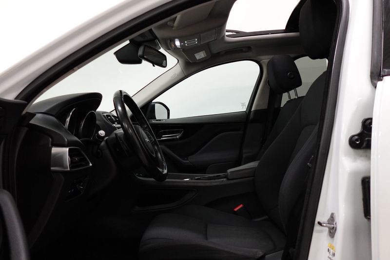 Jaguar F-Pace bild 7