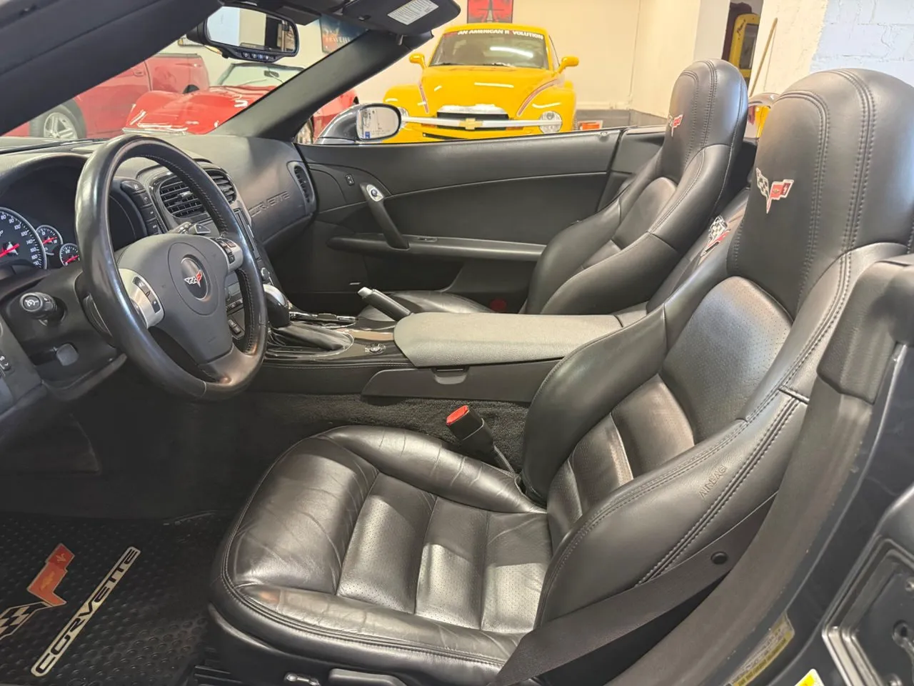 Vehicle image 25