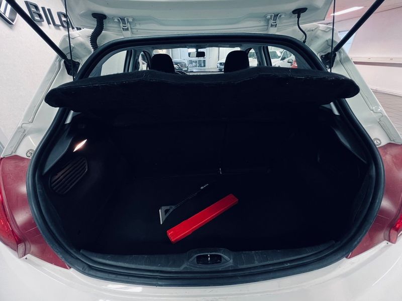 Peugeot 208 bild 7