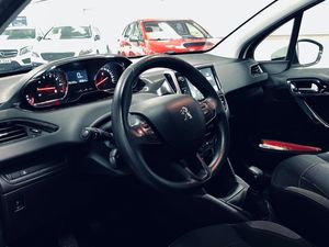 Peugeot 208 bild 16
