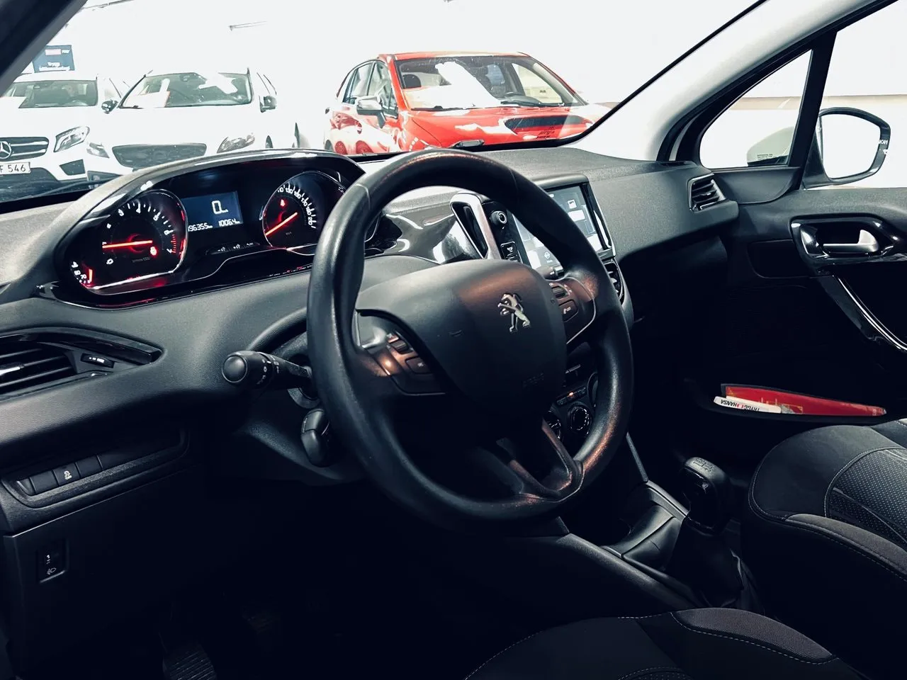 Vehicle image 15