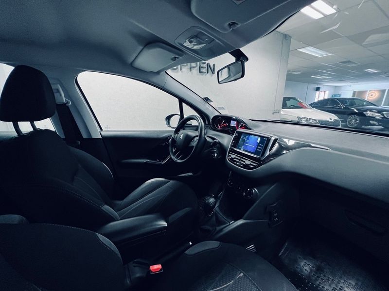 Peugeot 208 bild 10