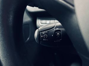 Peugeot 208 bild 25
