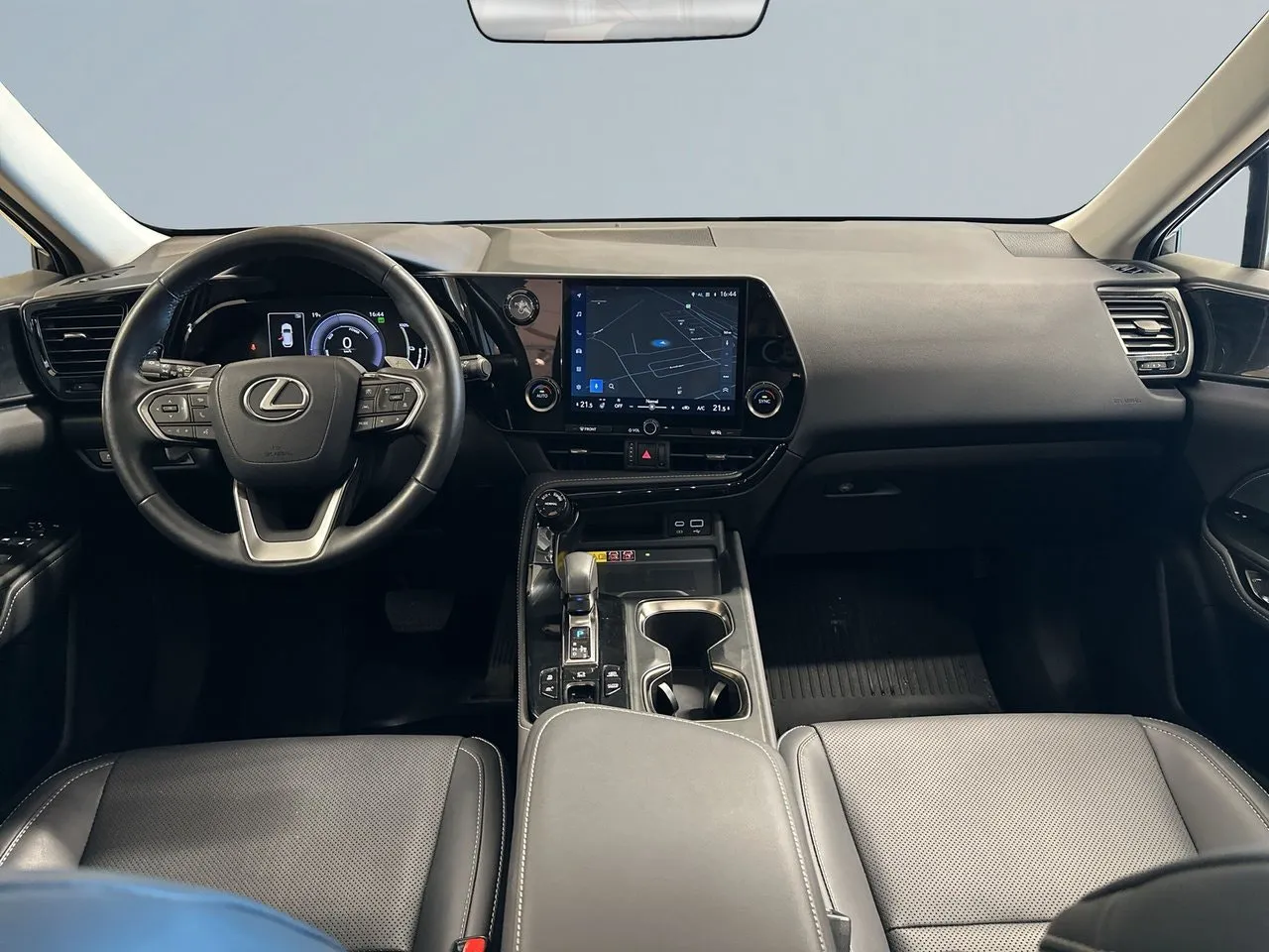 Vehicle image 7