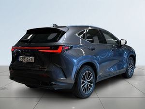 Lexus NX bild 6