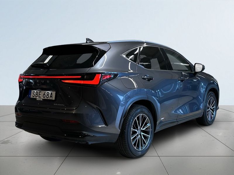 Lexus NX bild 6