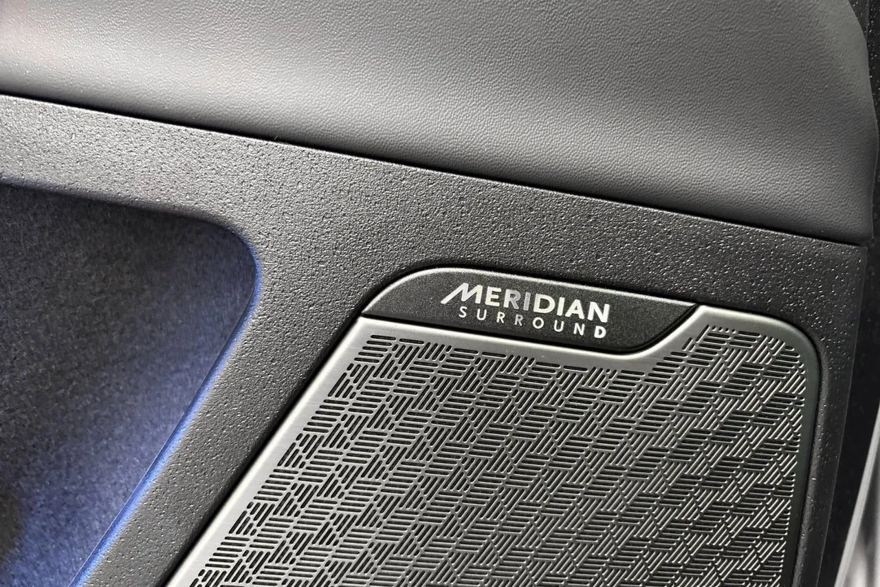 Vehicle image 21