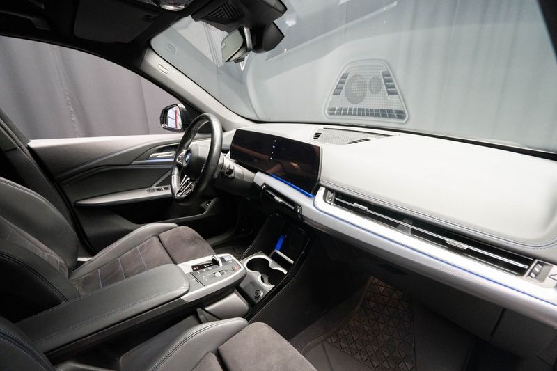 BMW iX1 bild 13