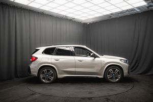 BMW iX1 bild 6