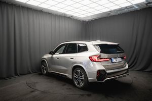 BMW iX1 bild 9