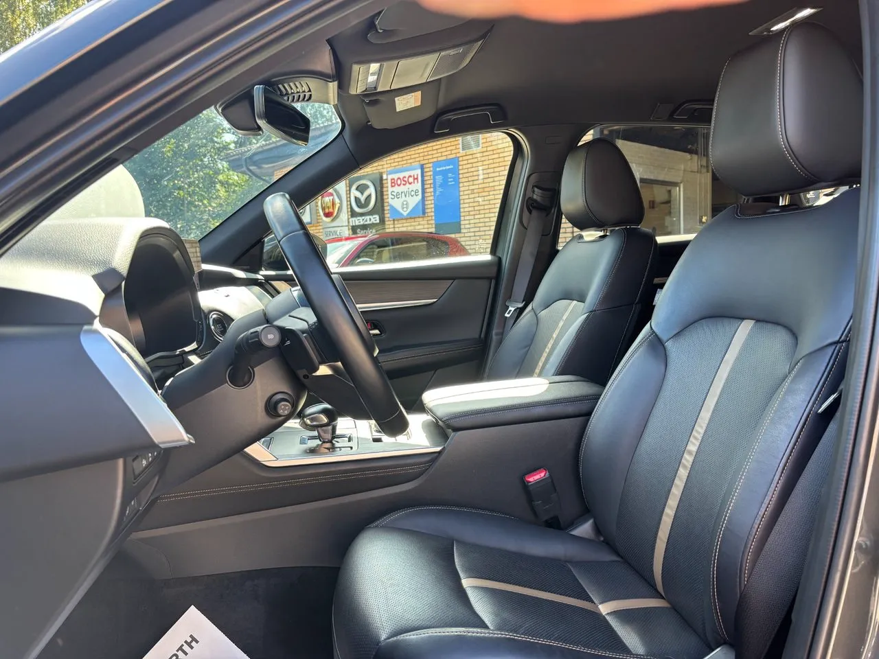 Vehicle image 17