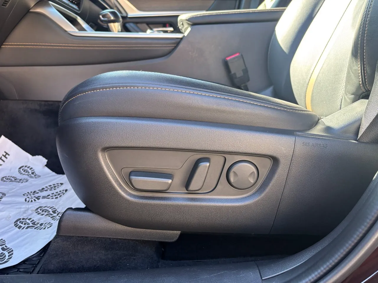 Vehicle image 21