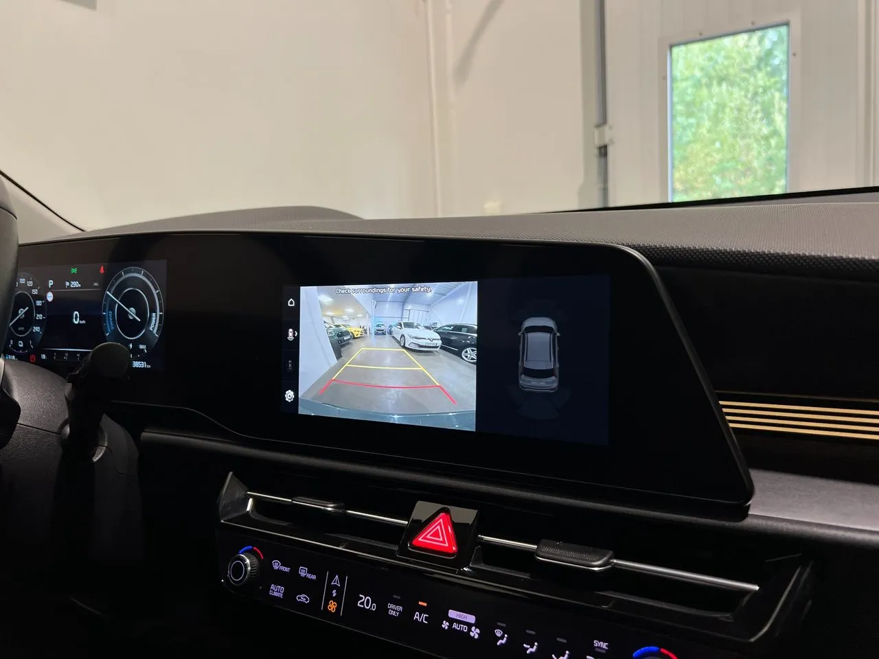 Vehicle image 20