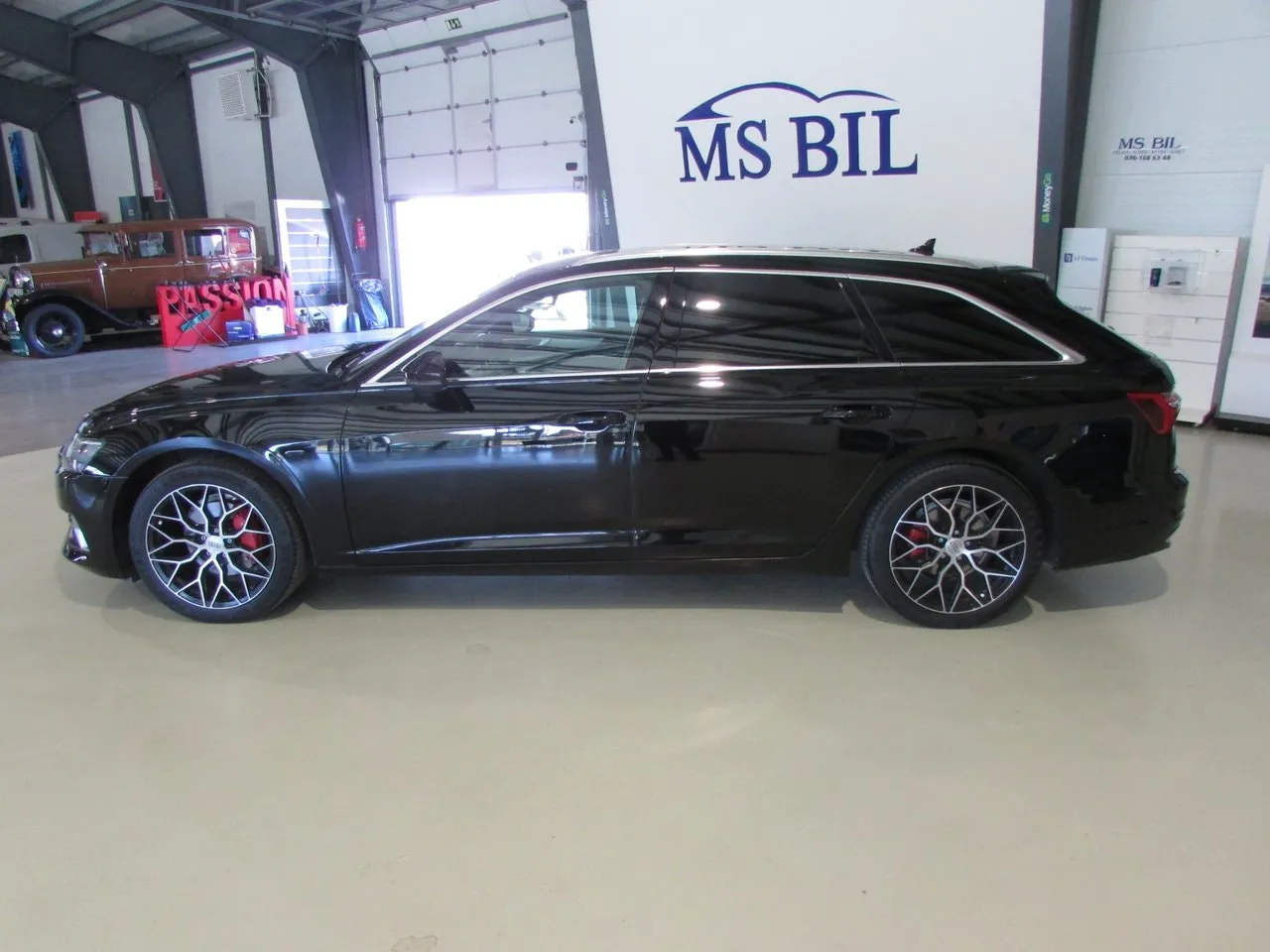 Vehicle image 7