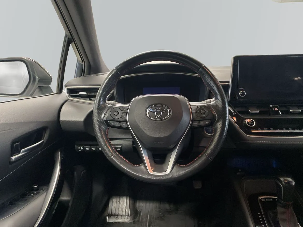 Vehicle image 8