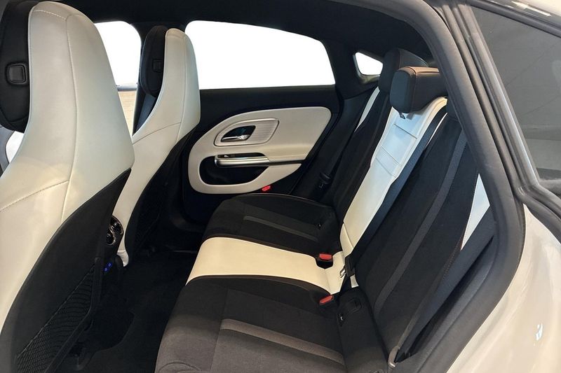 Mercedes CLA250 bild 13