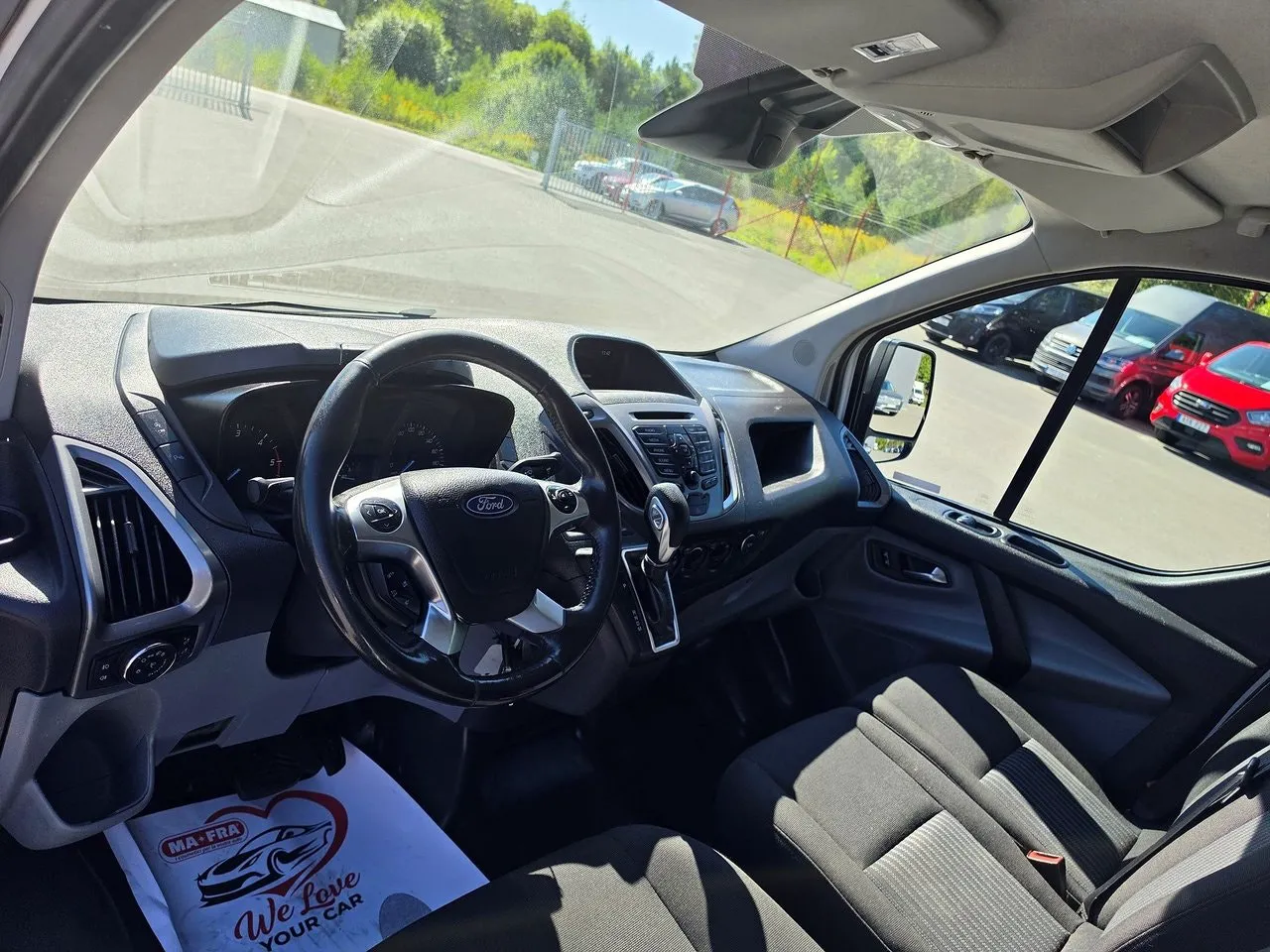 Vehicle image 16