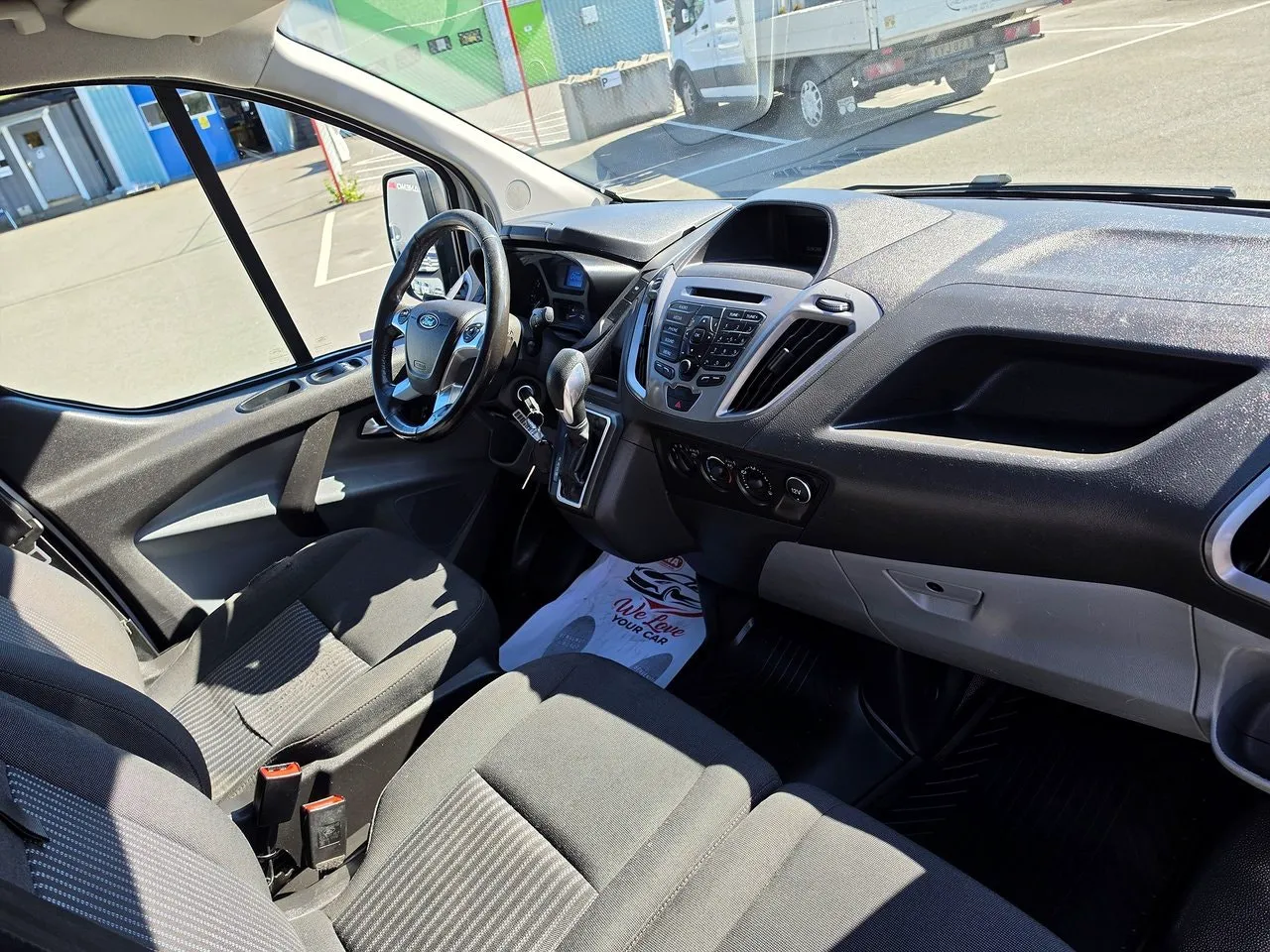 Vehicle image 14