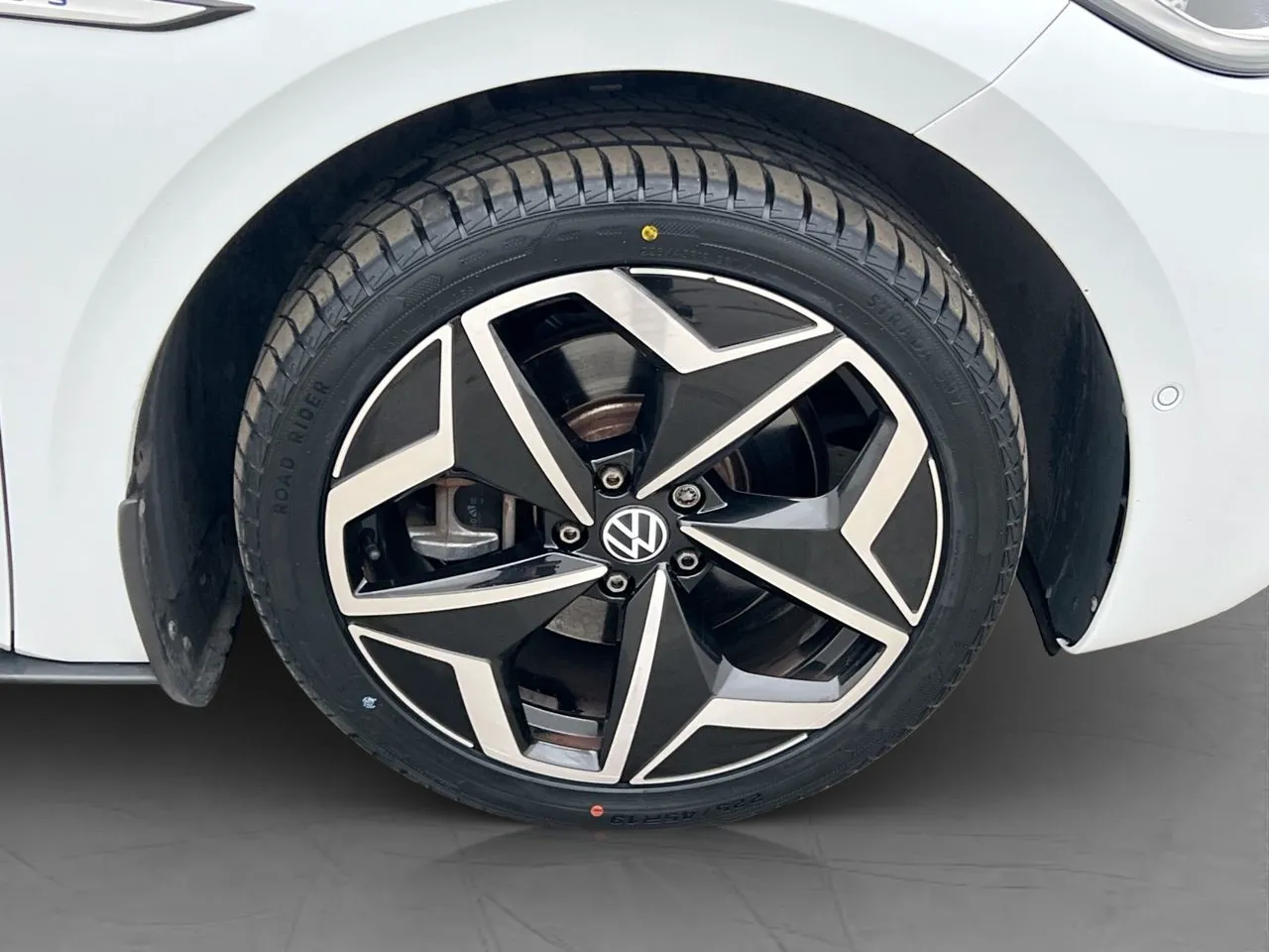 Vehicle image 31