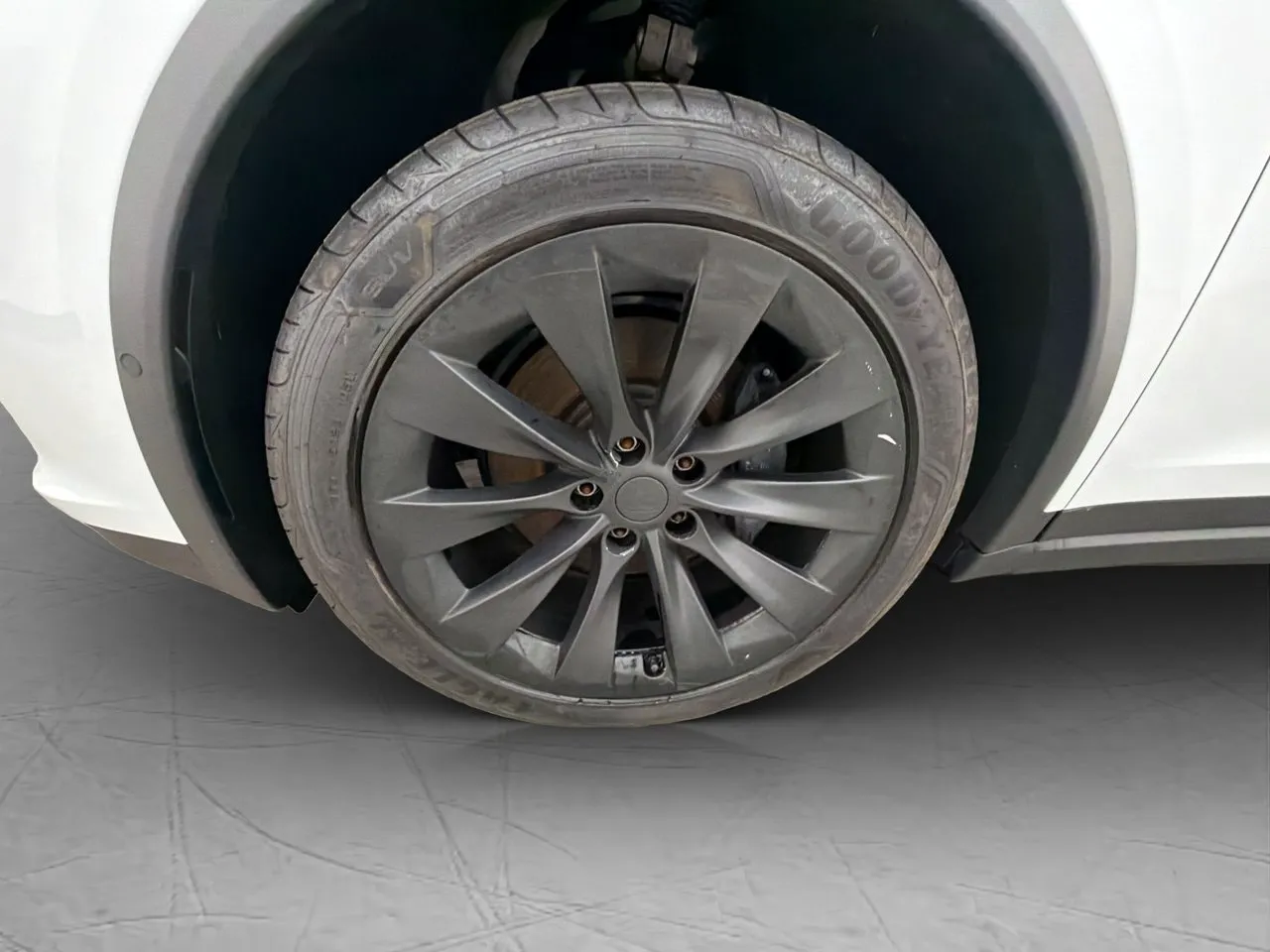 Vehicle image 33