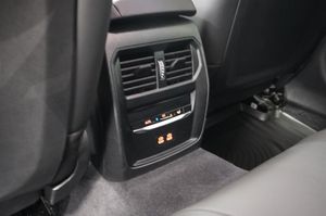 BMW 330 bild 10