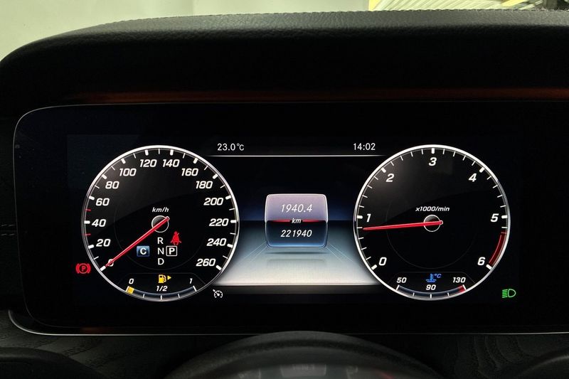 Mercedes E220 bild 18