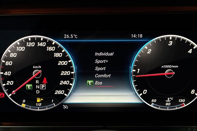 Mercedes E220 bild 26