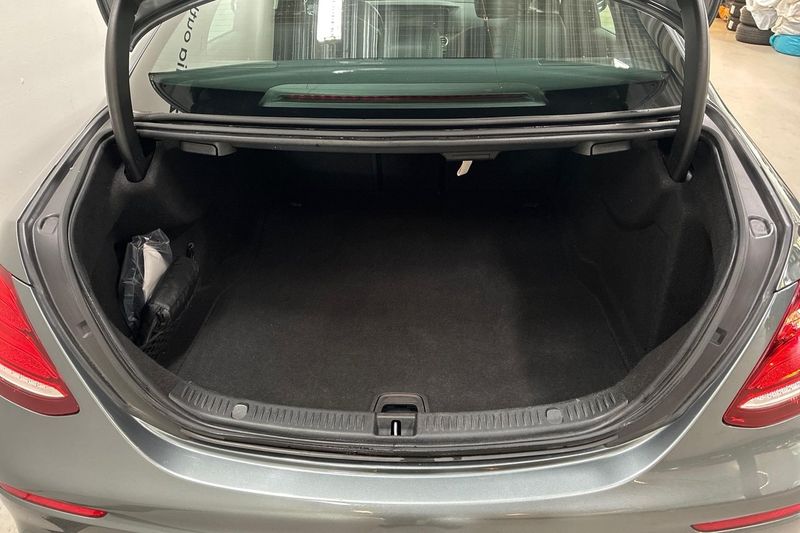 Mercedes E220 bild 10