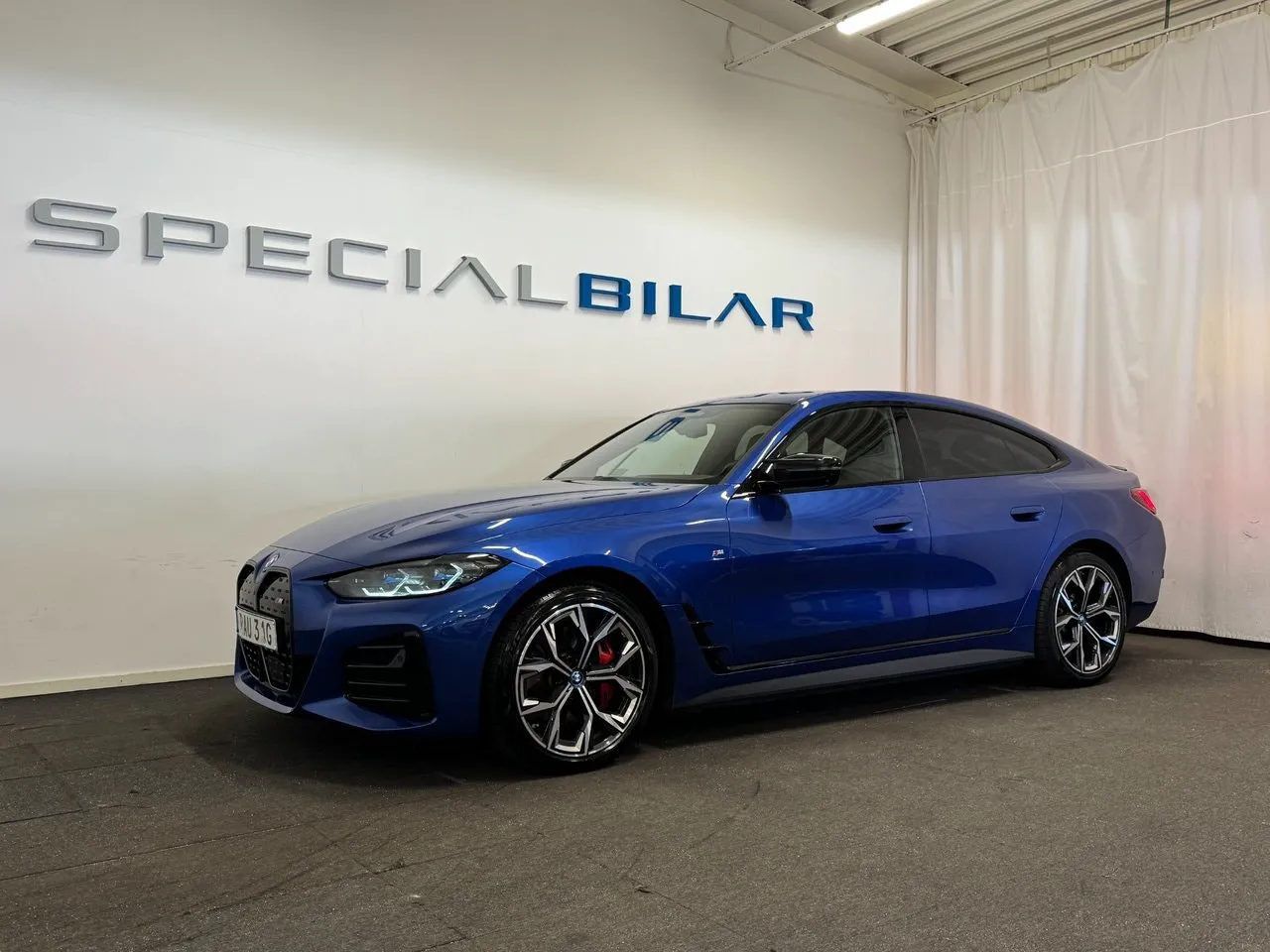 Vehicle image 21
