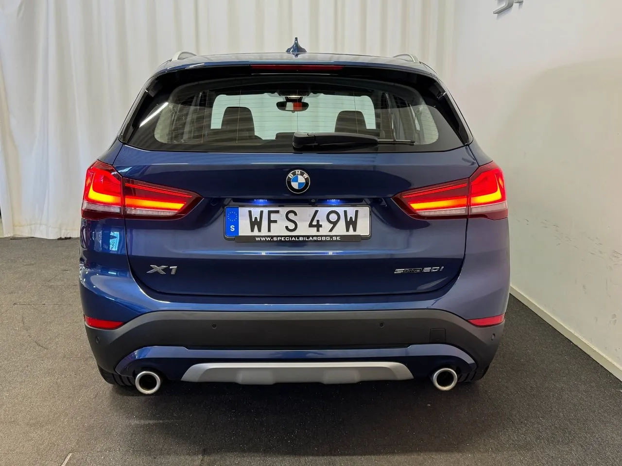 Vehicle image 21