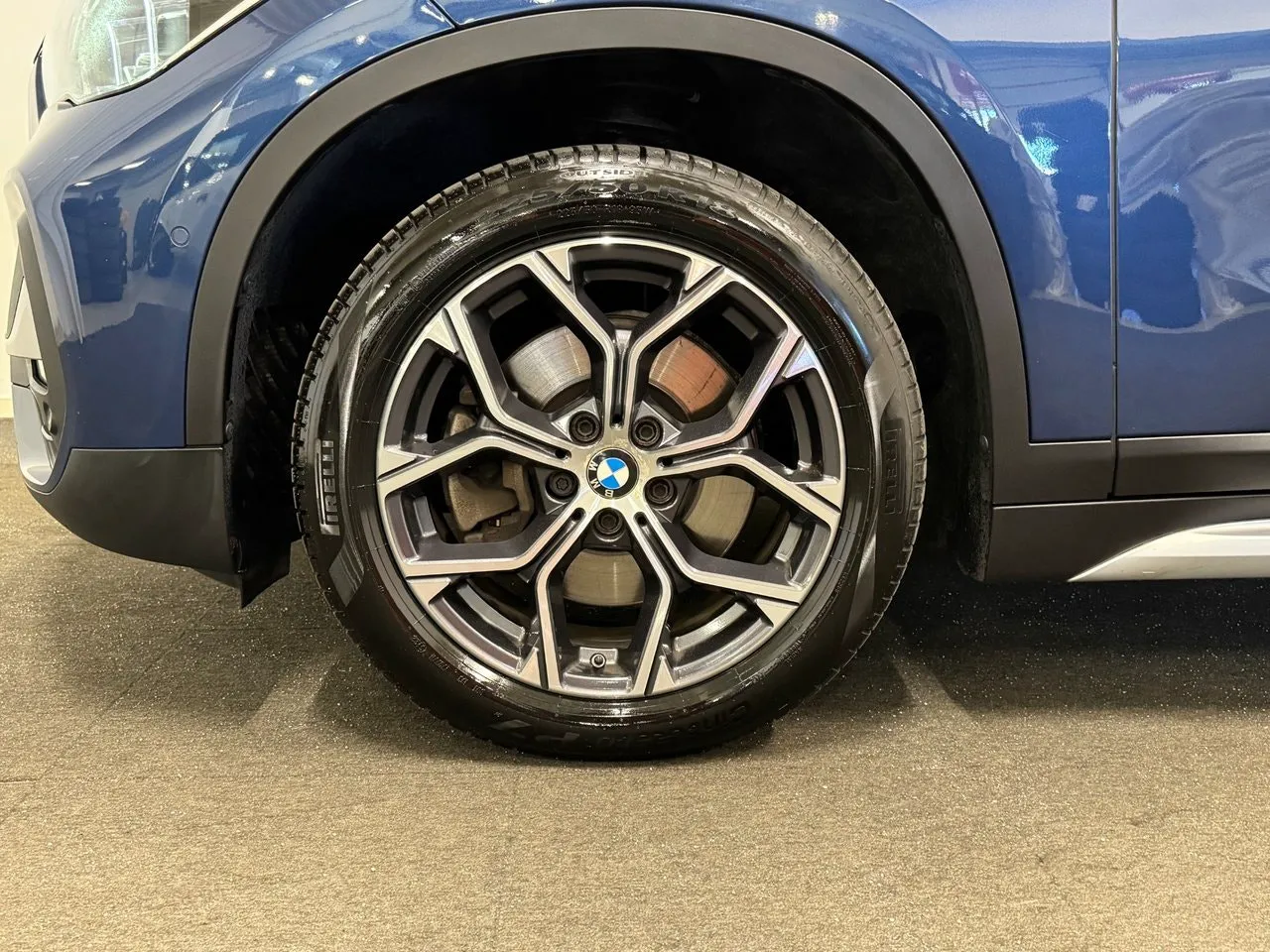 Vehicle image 20