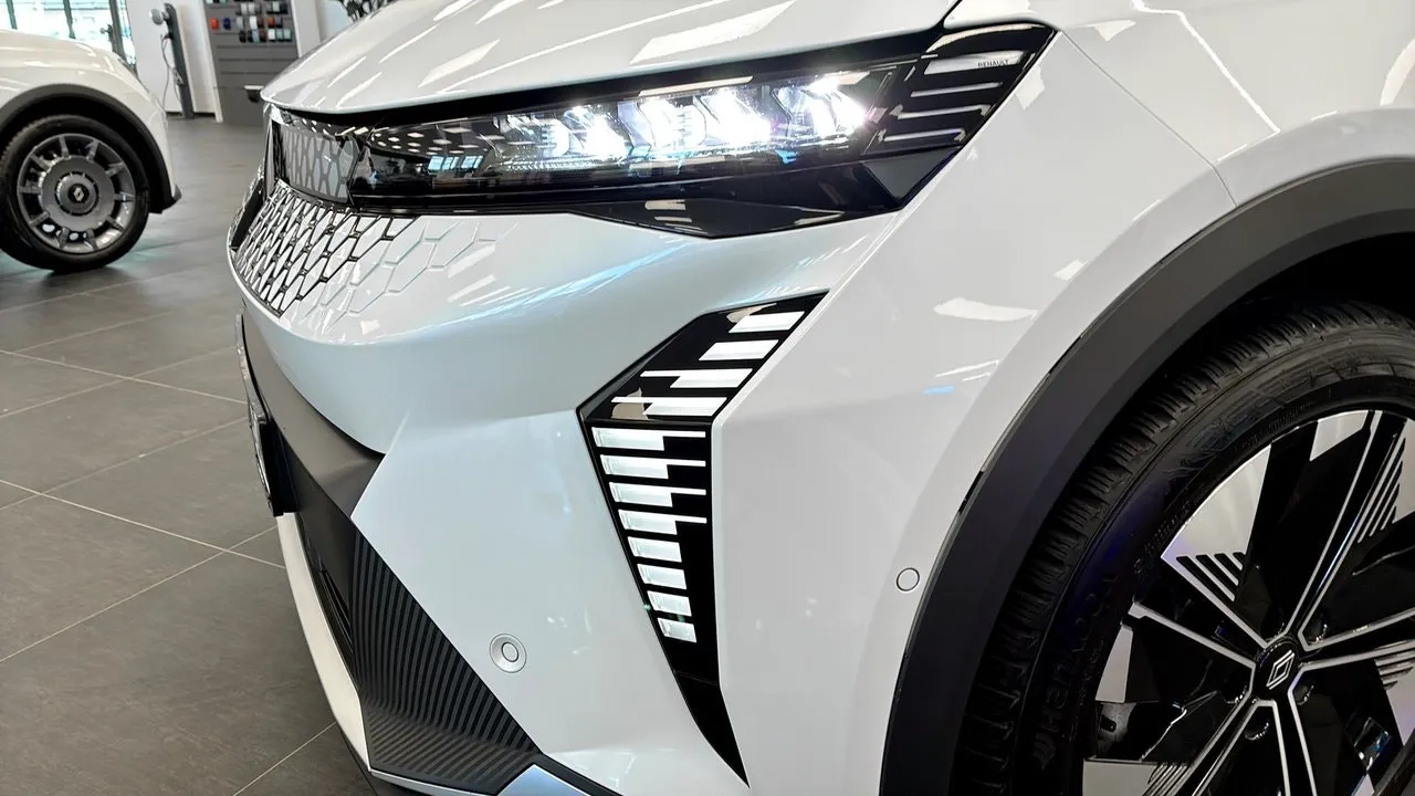 Vehicle image 20