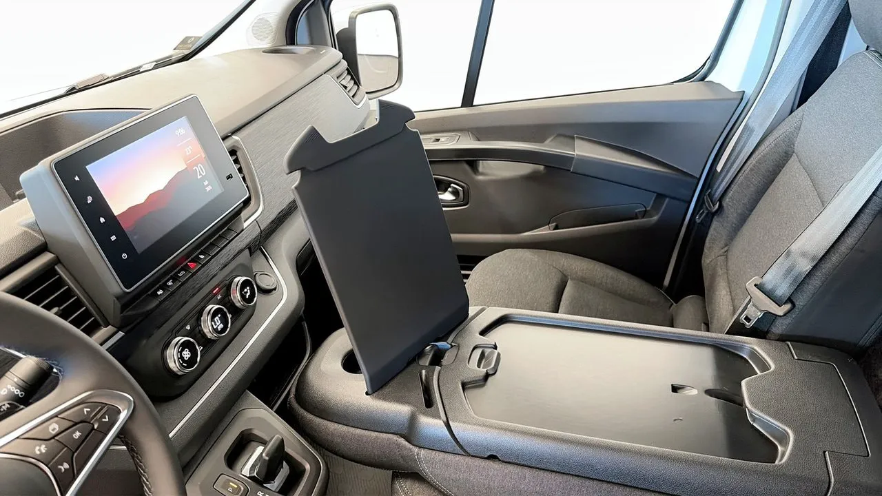 Vehicle image 18