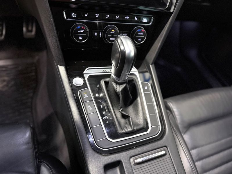 Volkswagen Passat bild 11