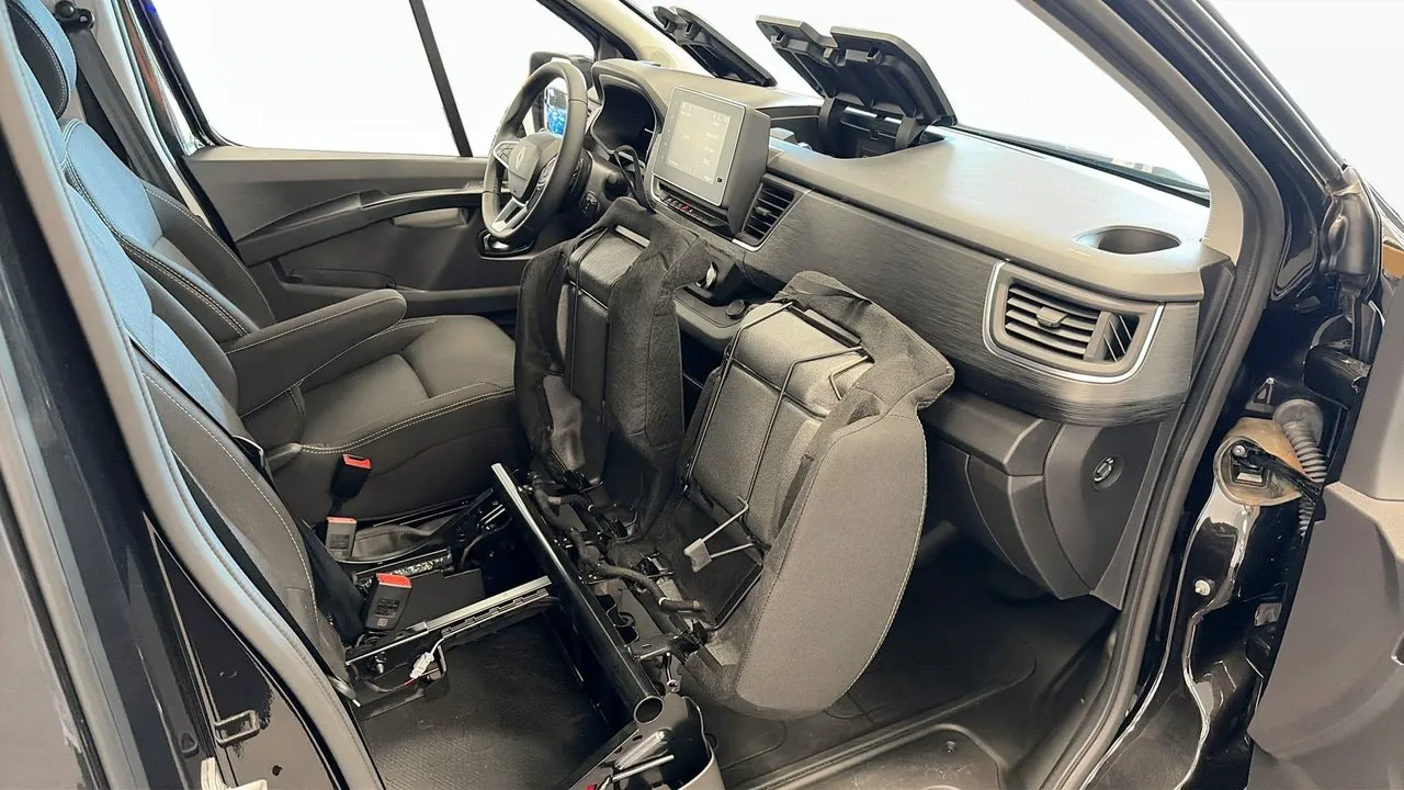 Vehicle image 22