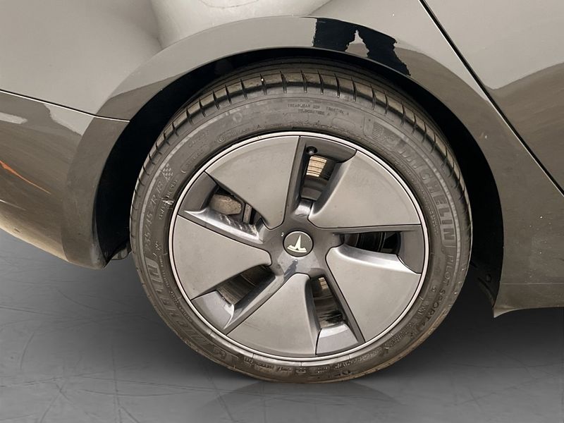 Tesla Model 3 bild 29