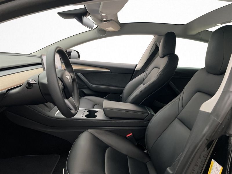 Tesla Model 3 bild 11