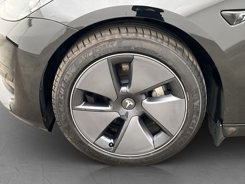 Tesla Model 3 bild 27