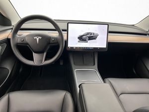Tesla Model 3 bild 13