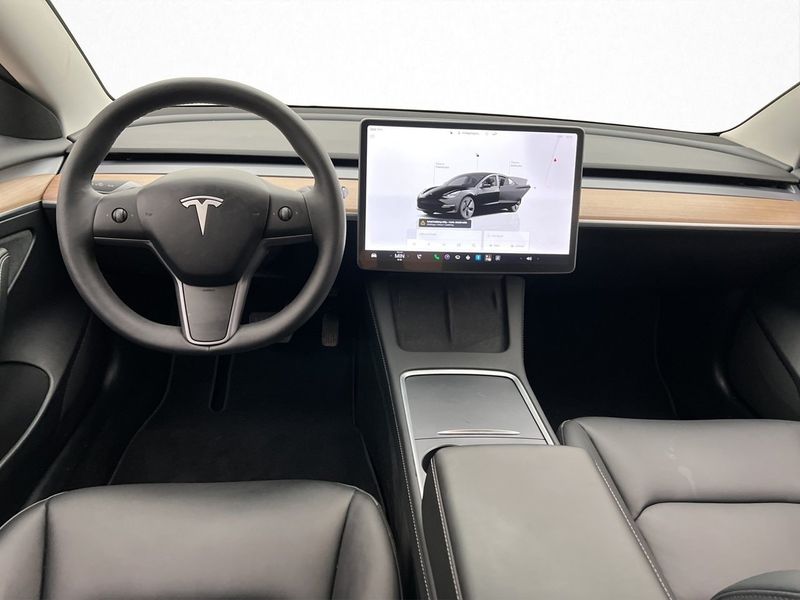 Tesla Model 3 bild 13