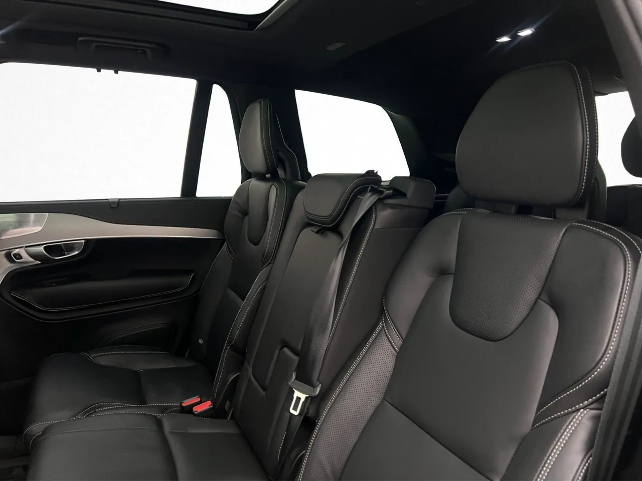 Vehicle image 32