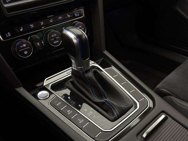Volkswagen Passat bild 21