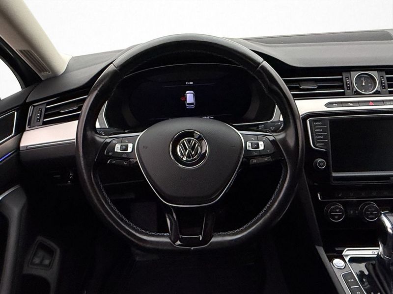 Volkswagen Passat bild 14