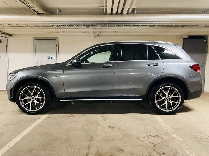 Mercedes GLC300 bild 2