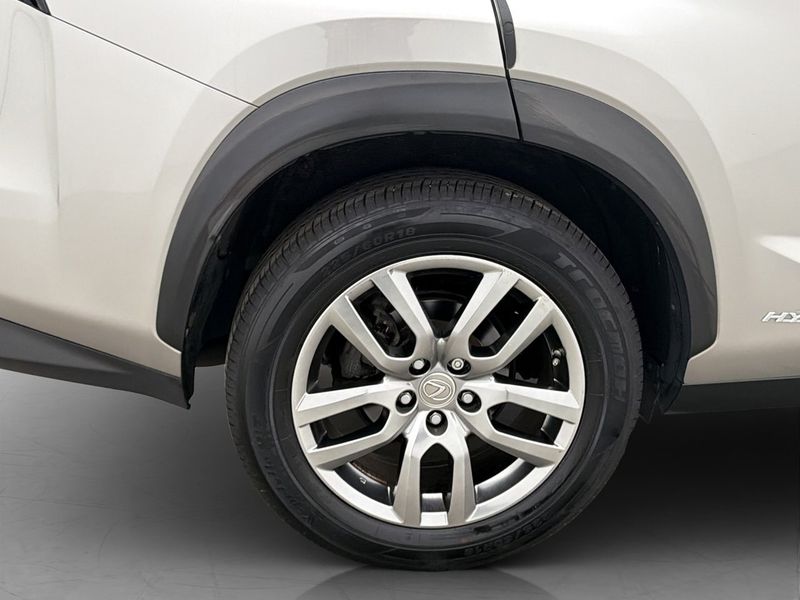 Lexus NX bild 29