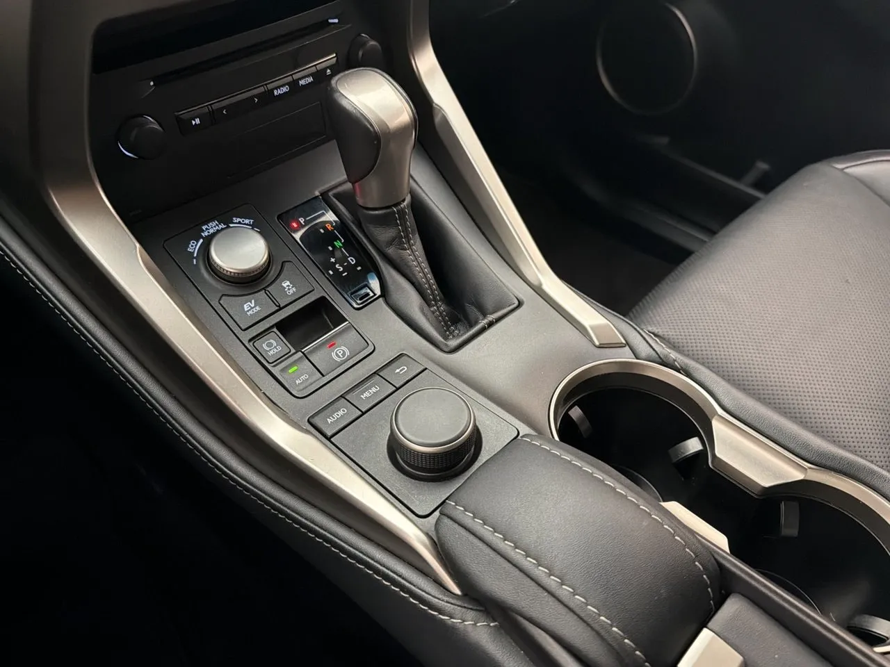 Vehicle image 23
