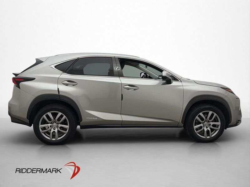 Lexus NX bild 4