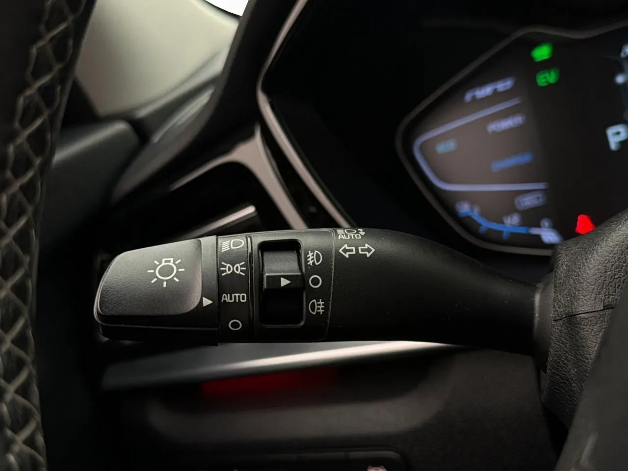 Vehicle image 35
