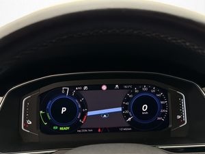 Volkswagen Passat bild 14